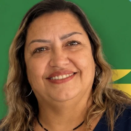 Solange, agente de viagens da Pedra Grande Turismo.